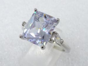 クリスタル　指輪(24号)